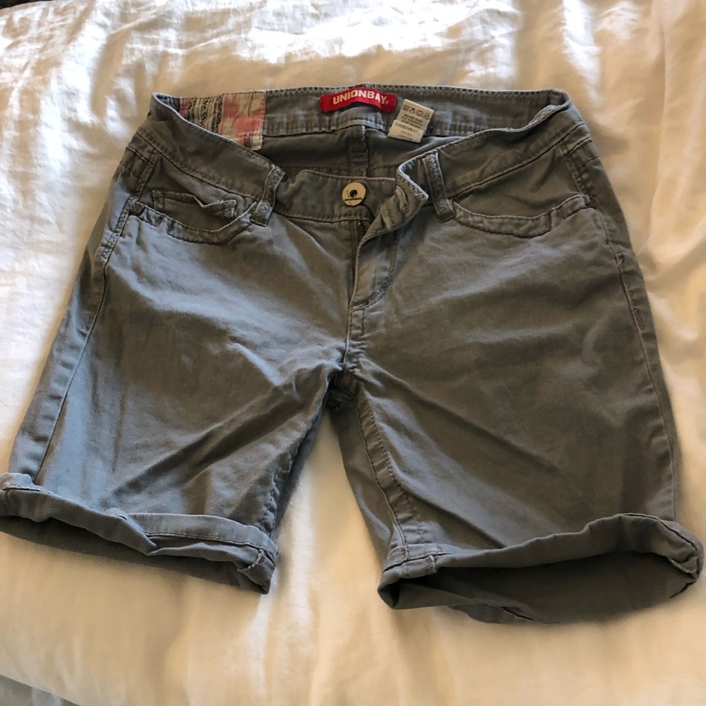 Women’s jean shorts size 5